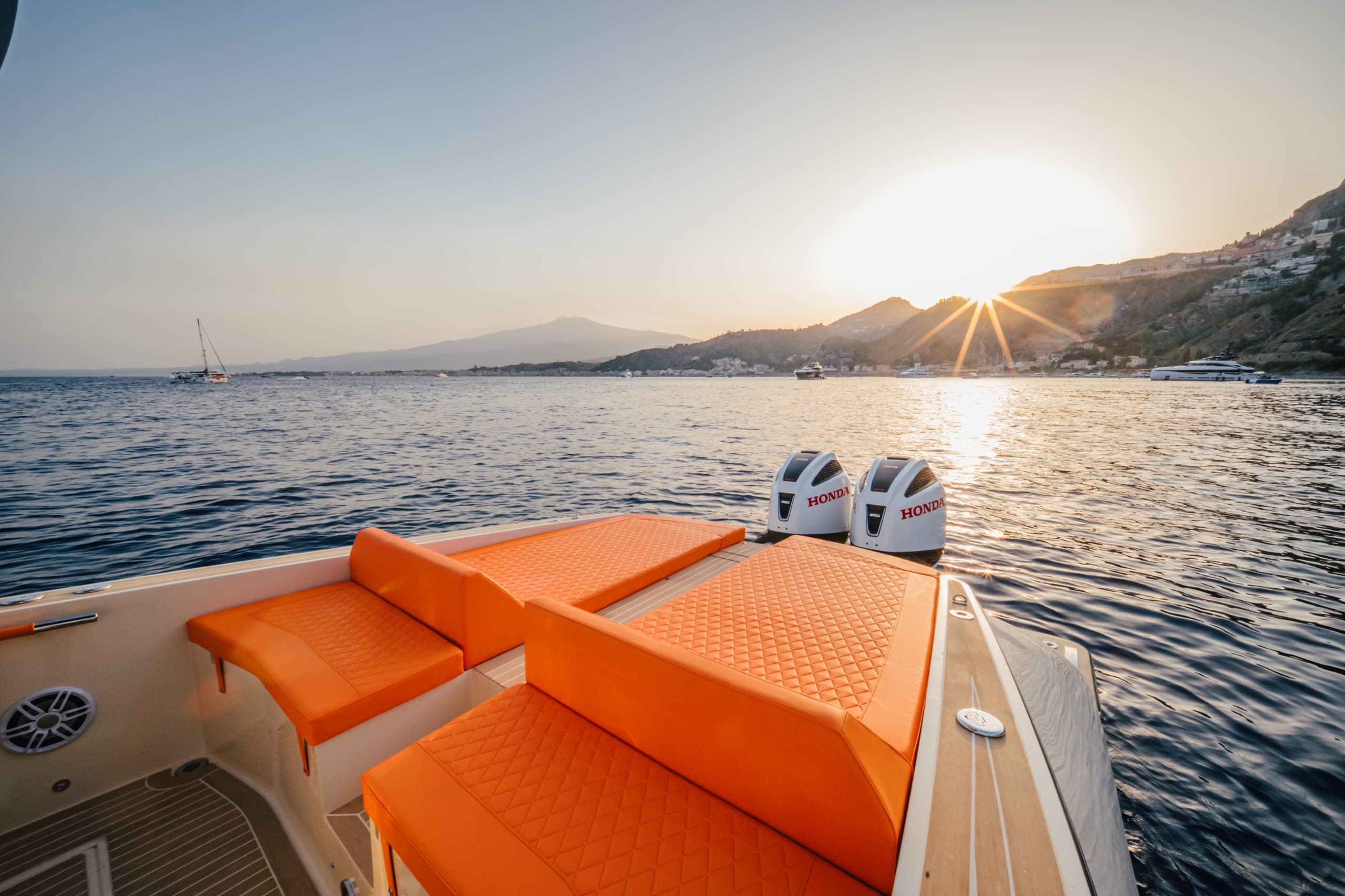 Taormina: Dolphin Tour privato in Lipari 31 – 2 ore al tramonto - 2