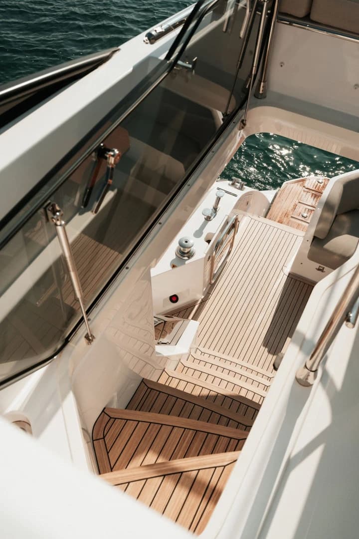 Azimut 53 Fly – Exclusive Private Yacht Experience in Polignano - 4