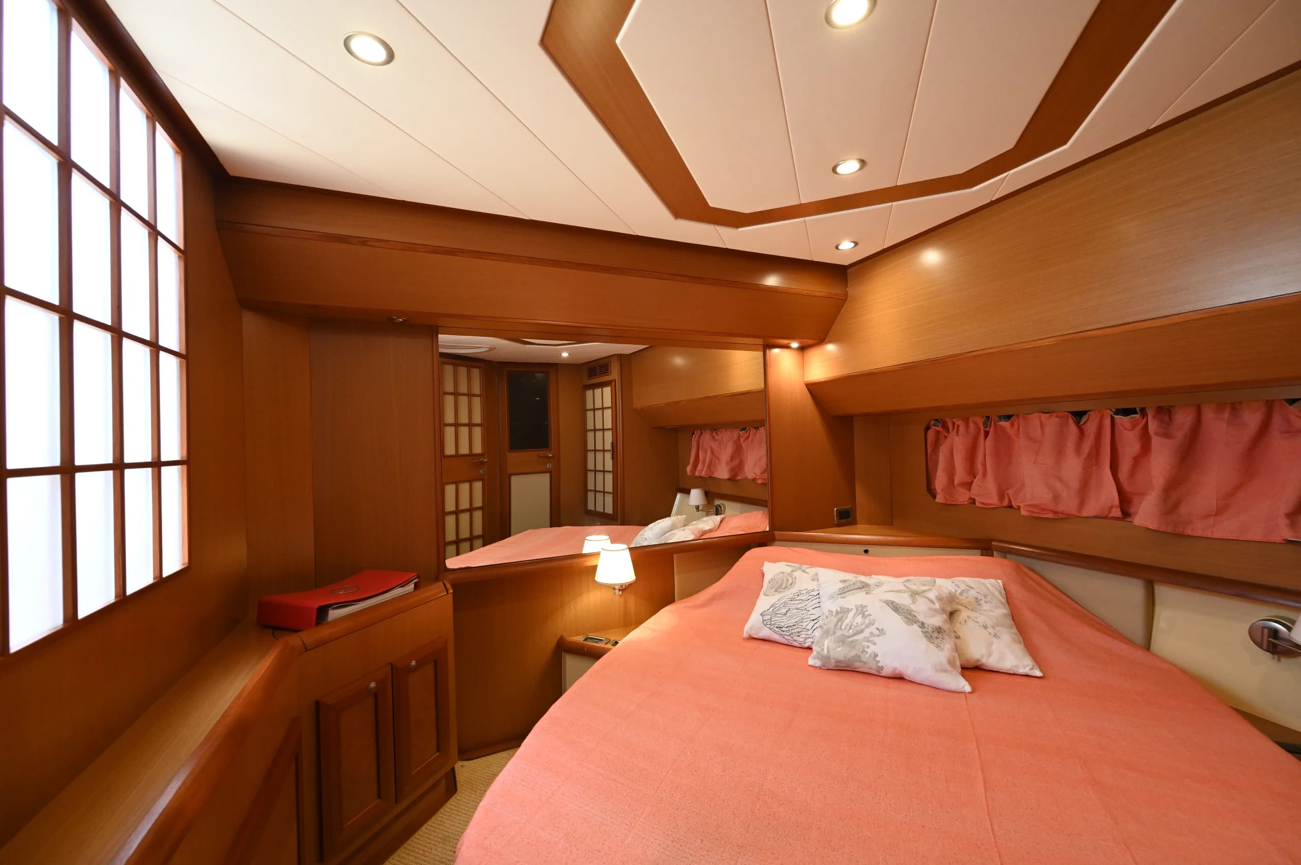 Mochi Dolphin 44' 2006 - 2