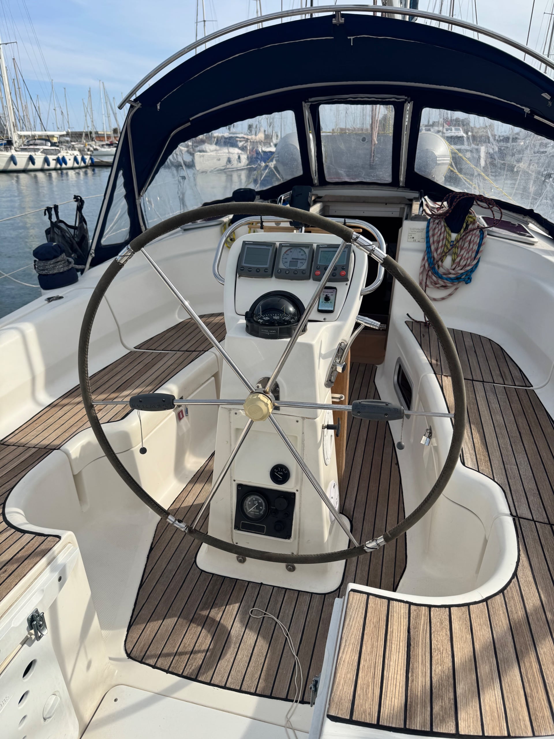 Bavaria 38 cruiser