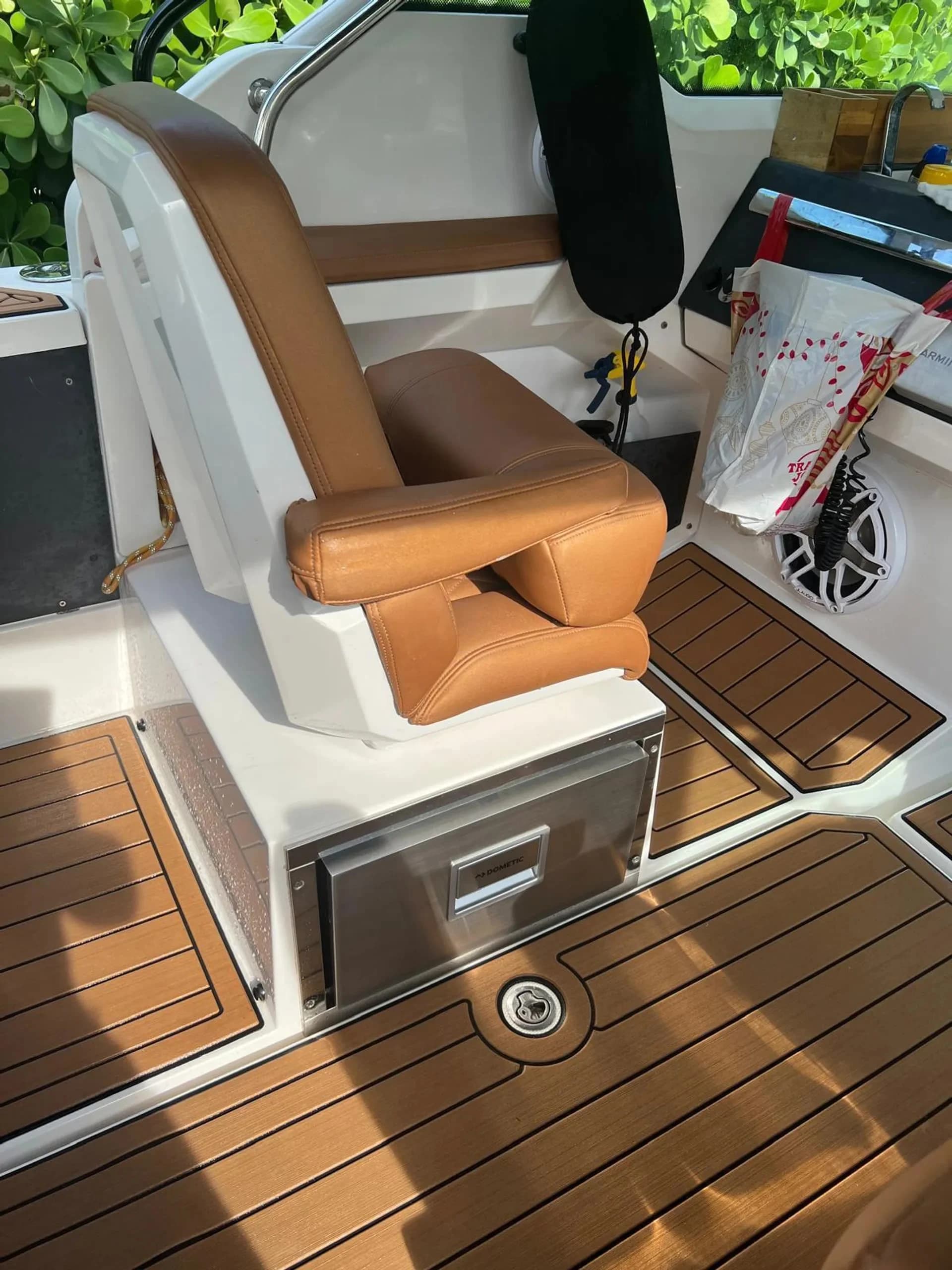 Adventure Awaits: 25' Axopar – Sleek, Fast, and Ready to Cruise! - 4