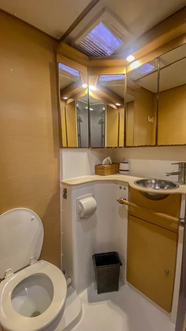 BLY Lagoon 500 Catamaran - 3