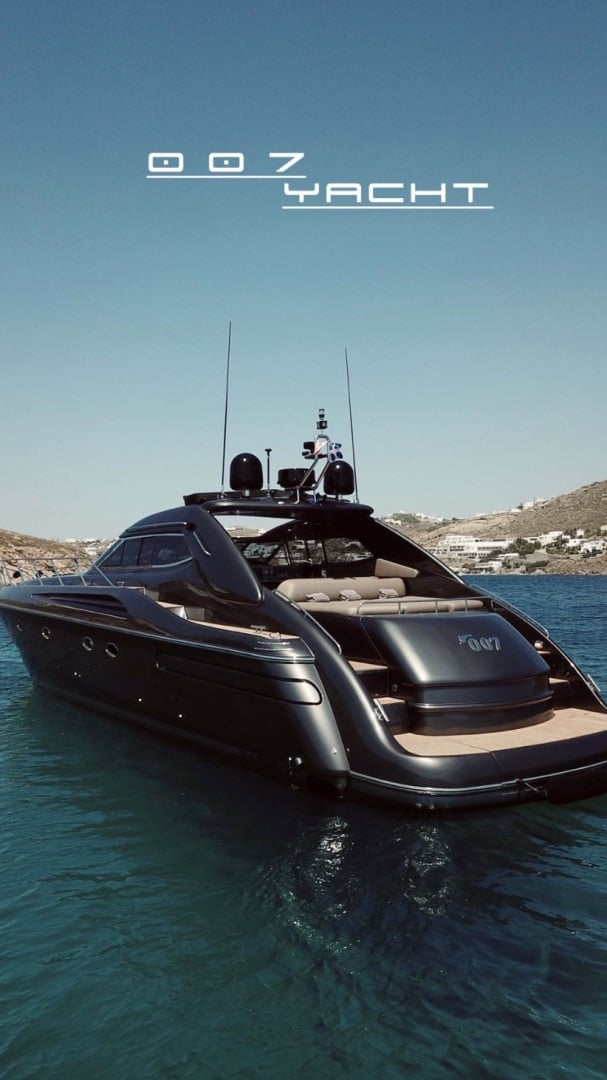 M/Y Black Velocity